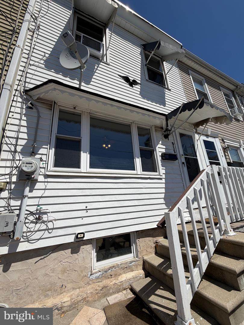 915 George Street - Photo 1