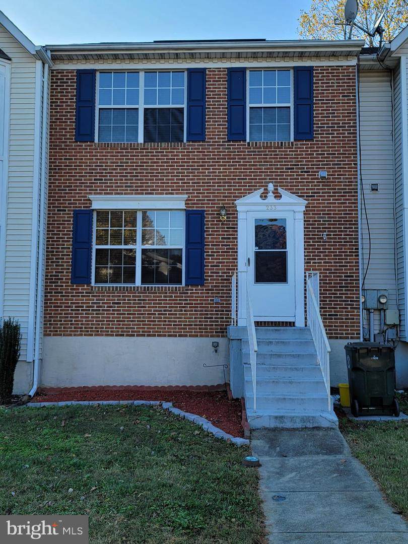 233 Charleston Court - Photo 1