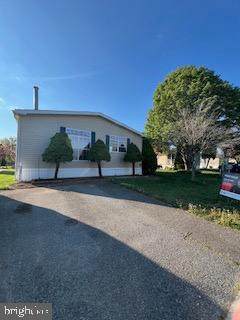 302 Fox Pointe Drive - Photo 1