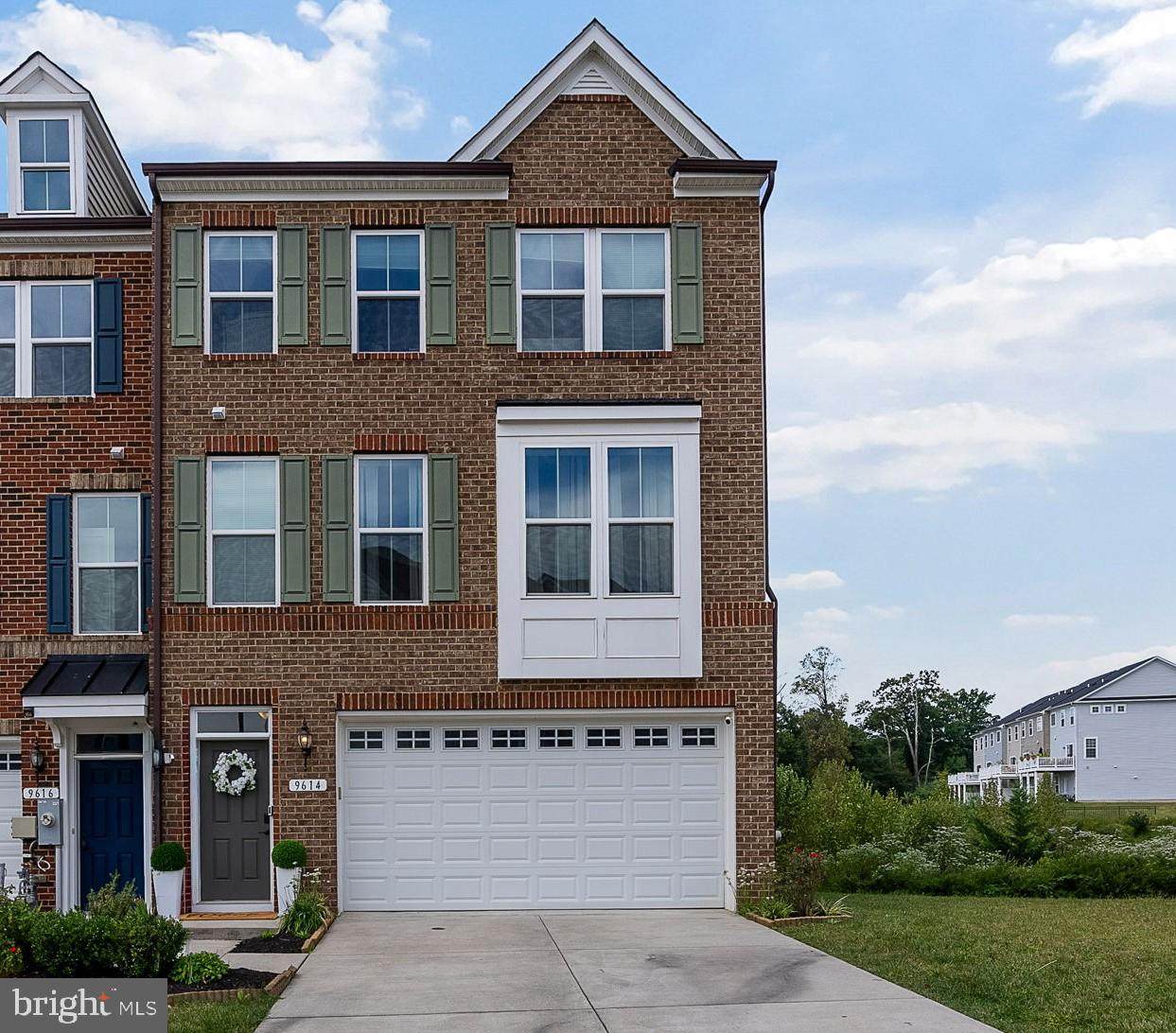 9614 Julia Lane - Photo 1