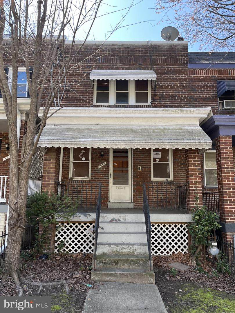 1629 R Street - Photo 1