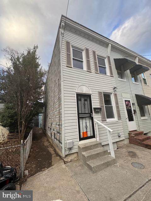 424 Cambria Street - Photo 1