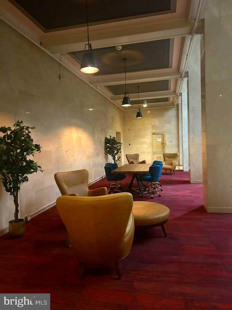https://bt-photos.global.ssl.fastly.net/brightmls/1280_boomver_1_804815039822-2.jpg