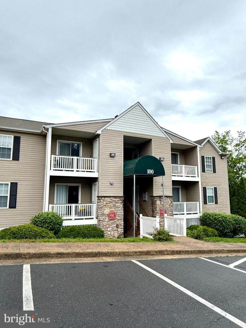 100 Wild Oak Lane - Photo 1