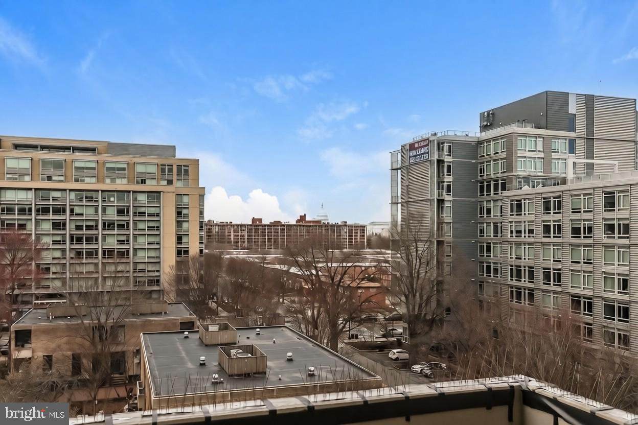 240 M Street - Photo 1