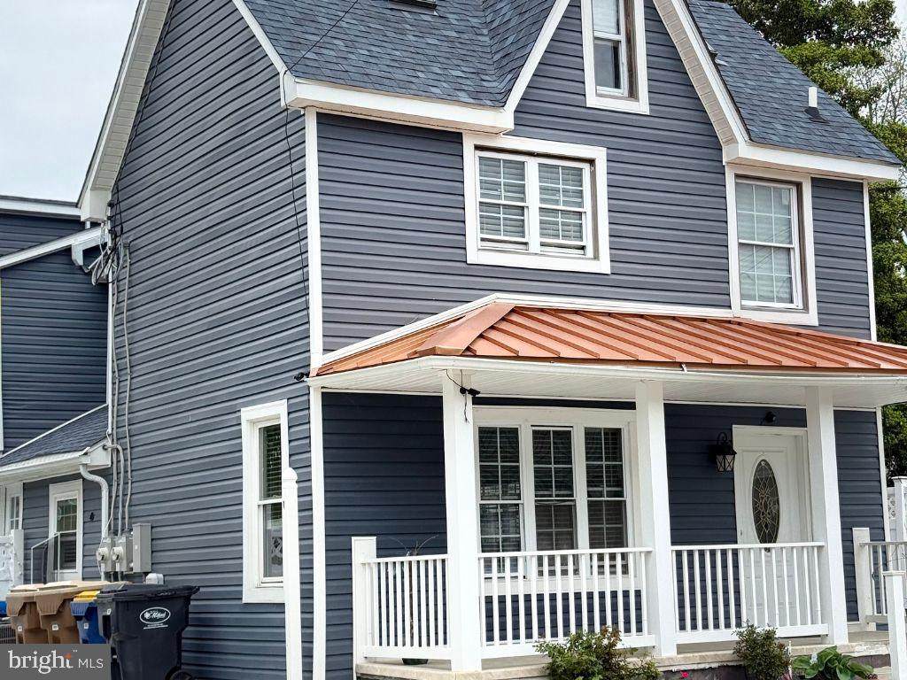 405 Southeast Front Street - Photo 1