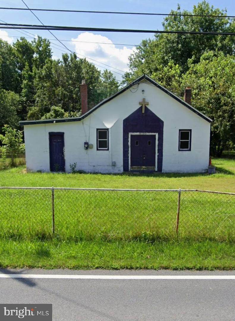 6203 Floral Park Road - Photo 1