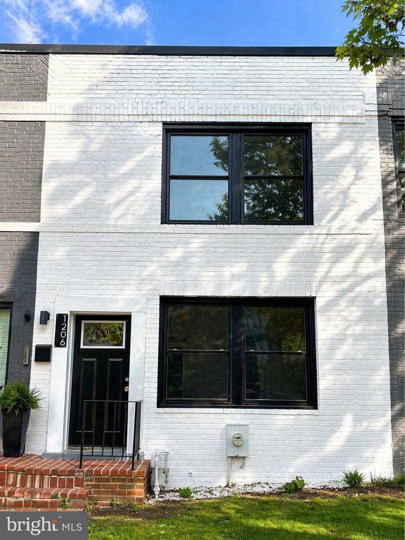 1206 16TH Street - Photo 1