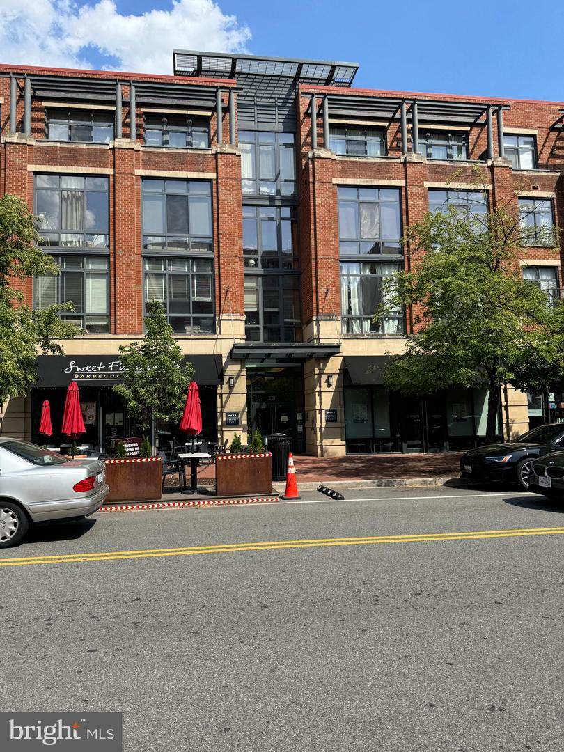 520 John Carlyle Street - Photo 1
