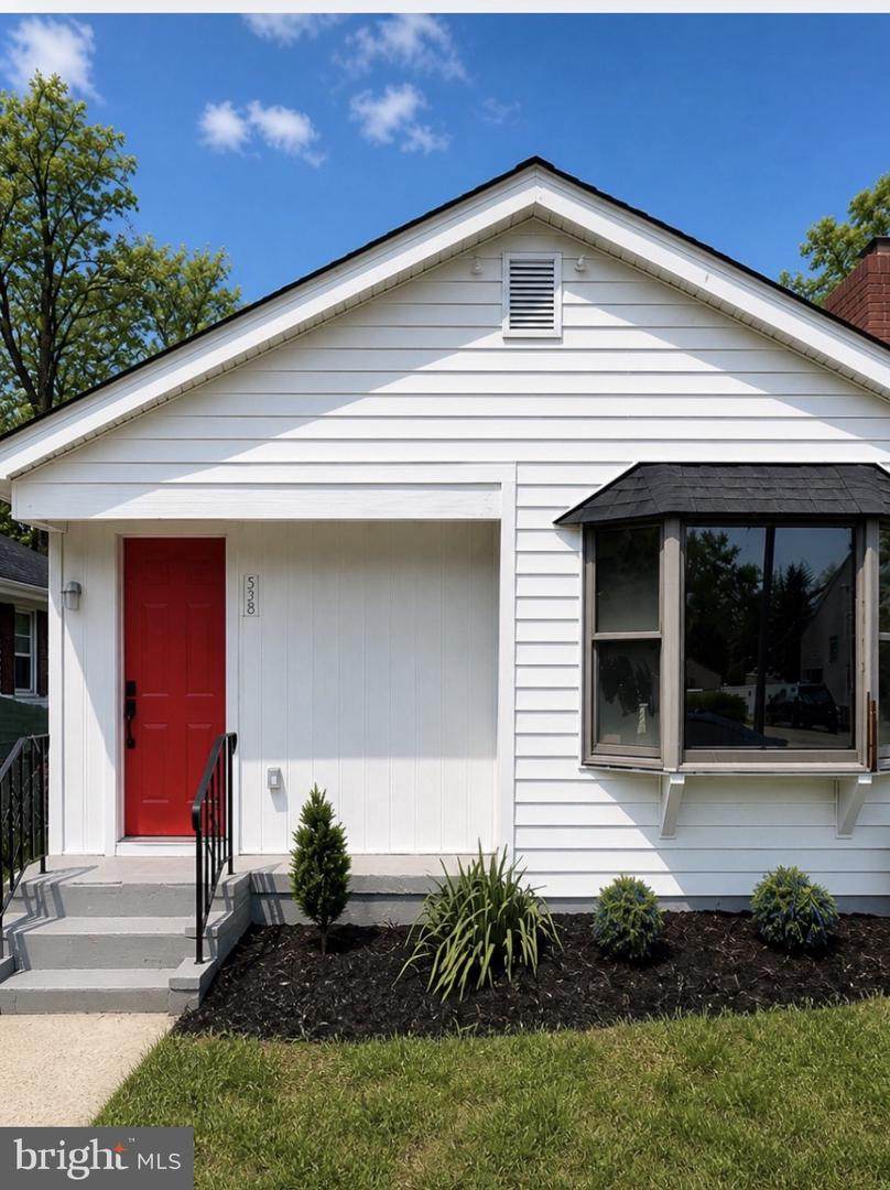 506 6TH Street - Photo 1