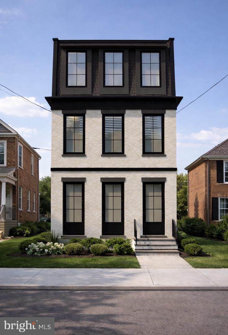 114 4TH Avenue - Photo 1