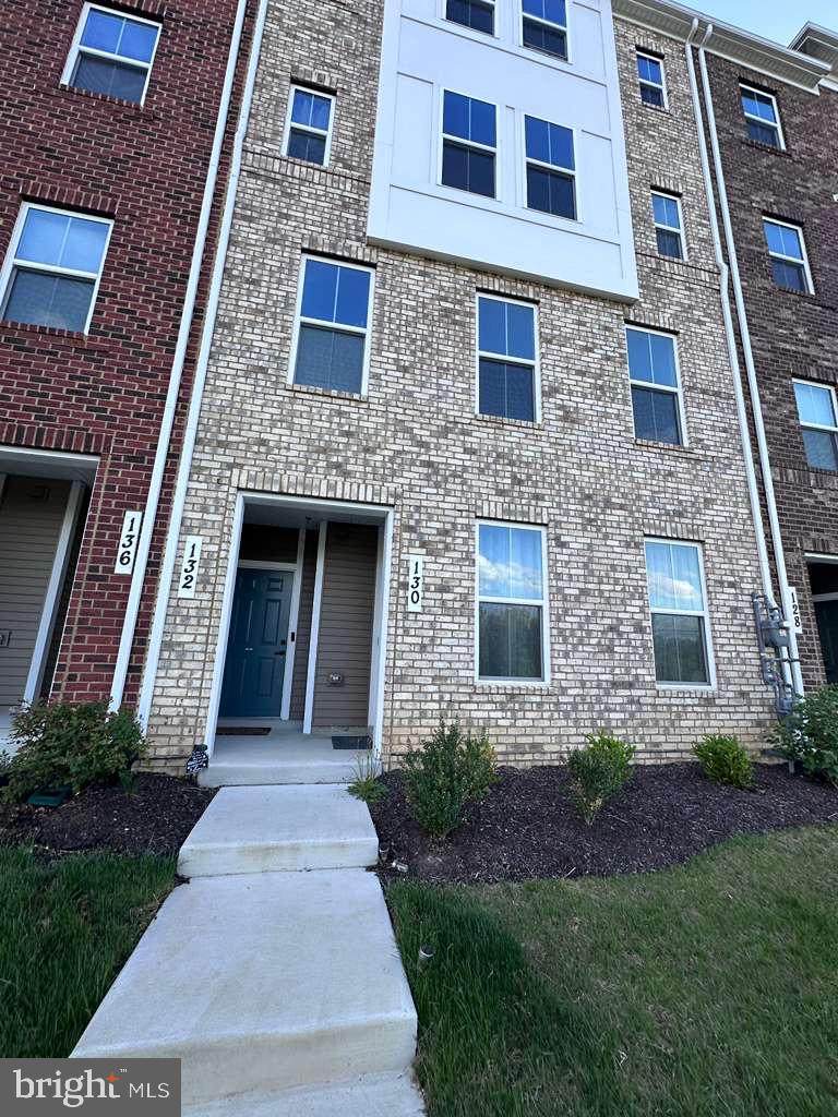 130 Matisse Place - Photo 1