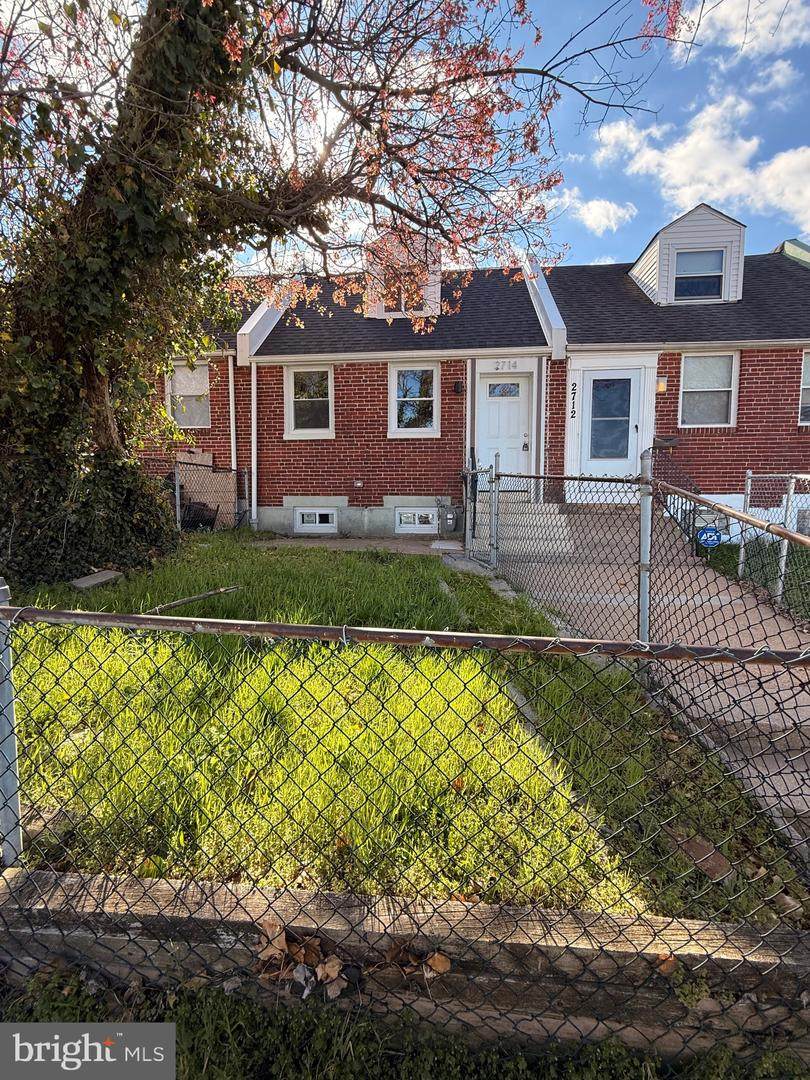 2714 Thatcher Street - Photo 1