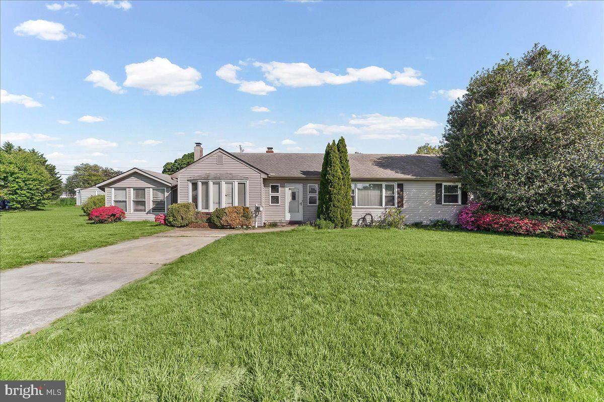 317 Kent Way - Photo 1