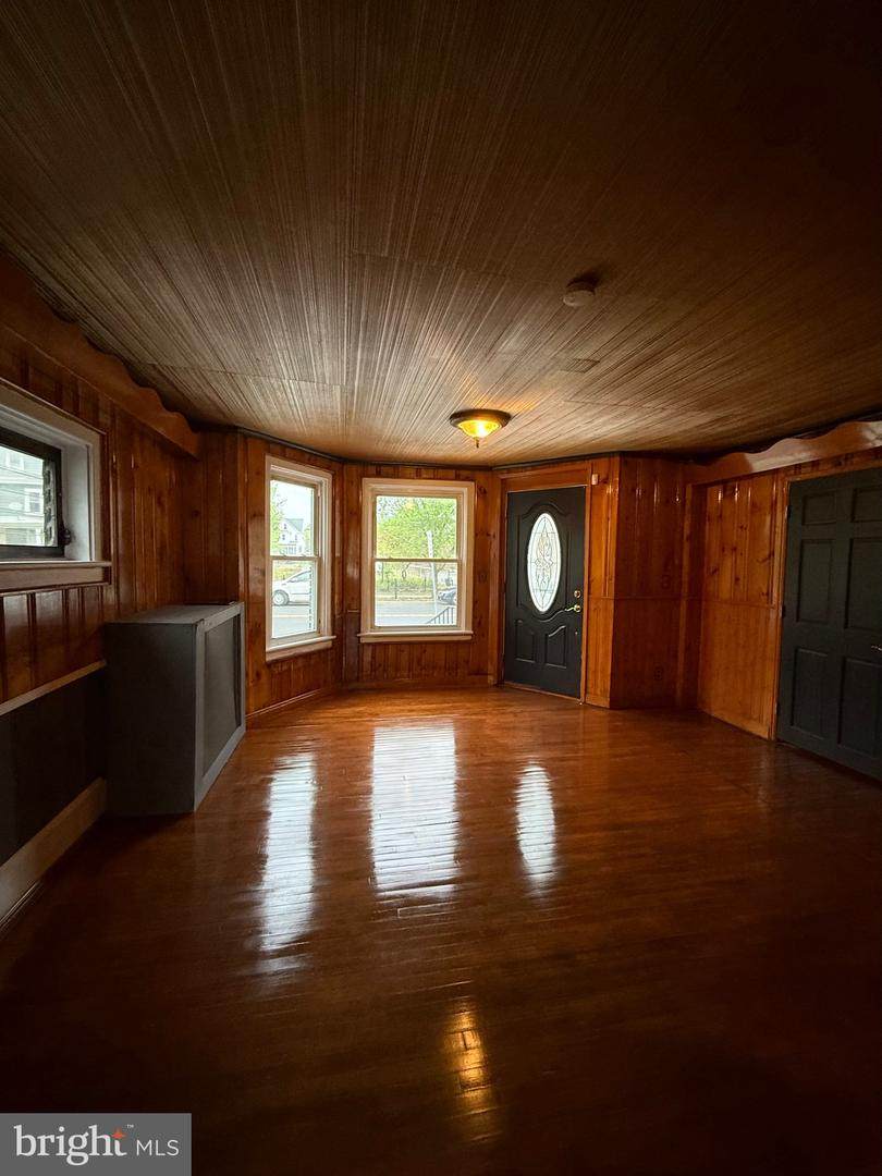 214 2ND Street - Photo 1