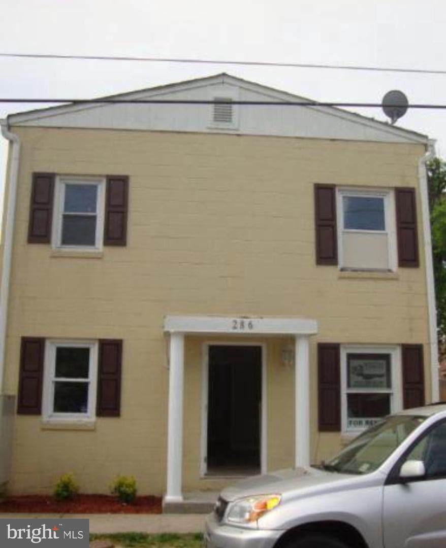 286 4TH Avenue - Photo 1