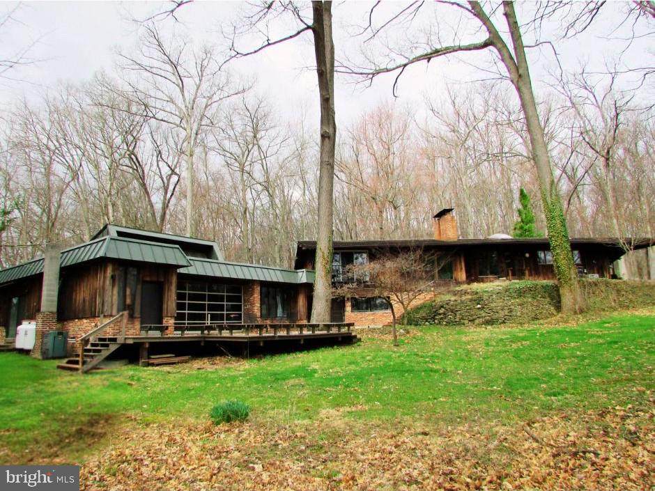 200 Tall Oaks Drive - Photo 1