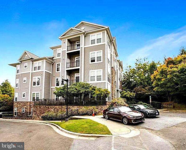 1301 Karen Boulevard - Photo 1