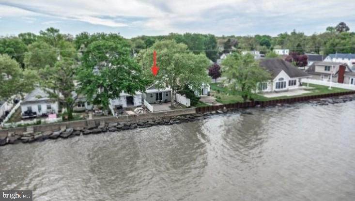 91 River Drive - Photo 1