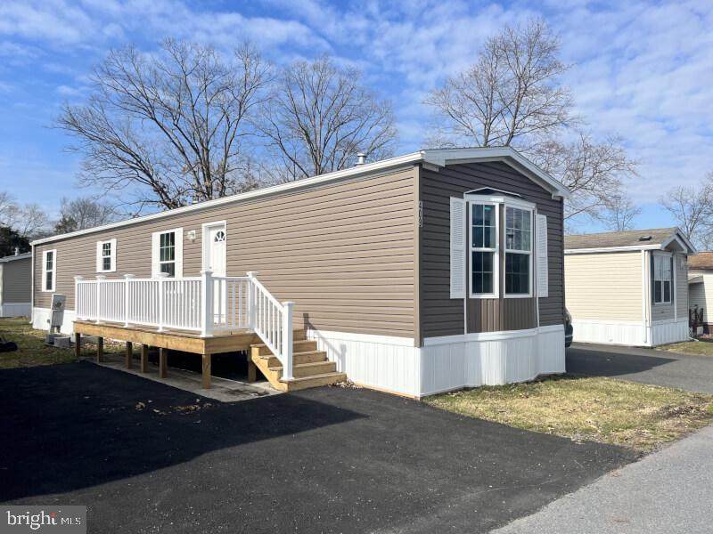 409 Oak Drive - Photo 1