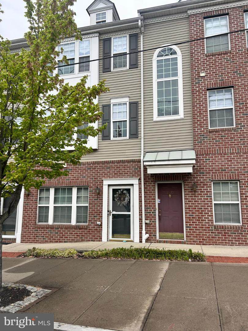 1068 Lamberton Street - Photo 1
