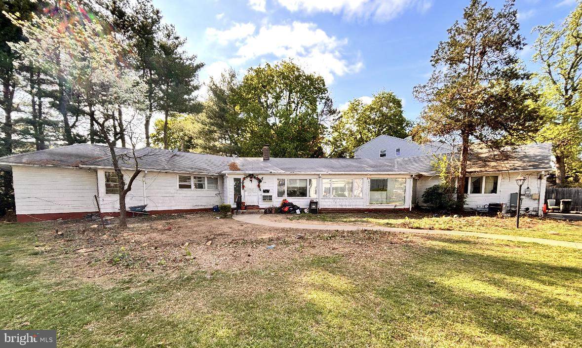 200 Cedar Avenue - Photo 1