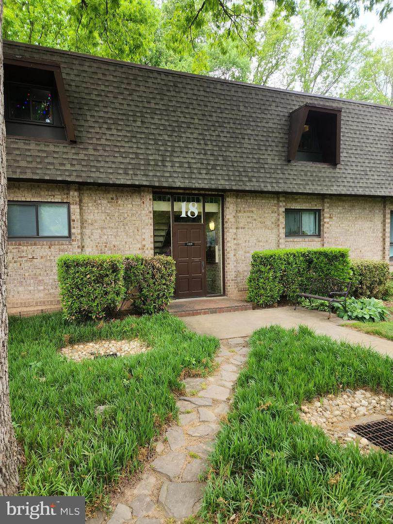 11618 Vantage Hill Road - Photo 1