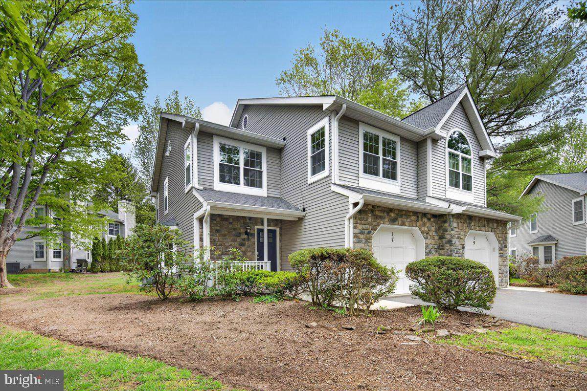 17 Stonerise Drive - Photo 1