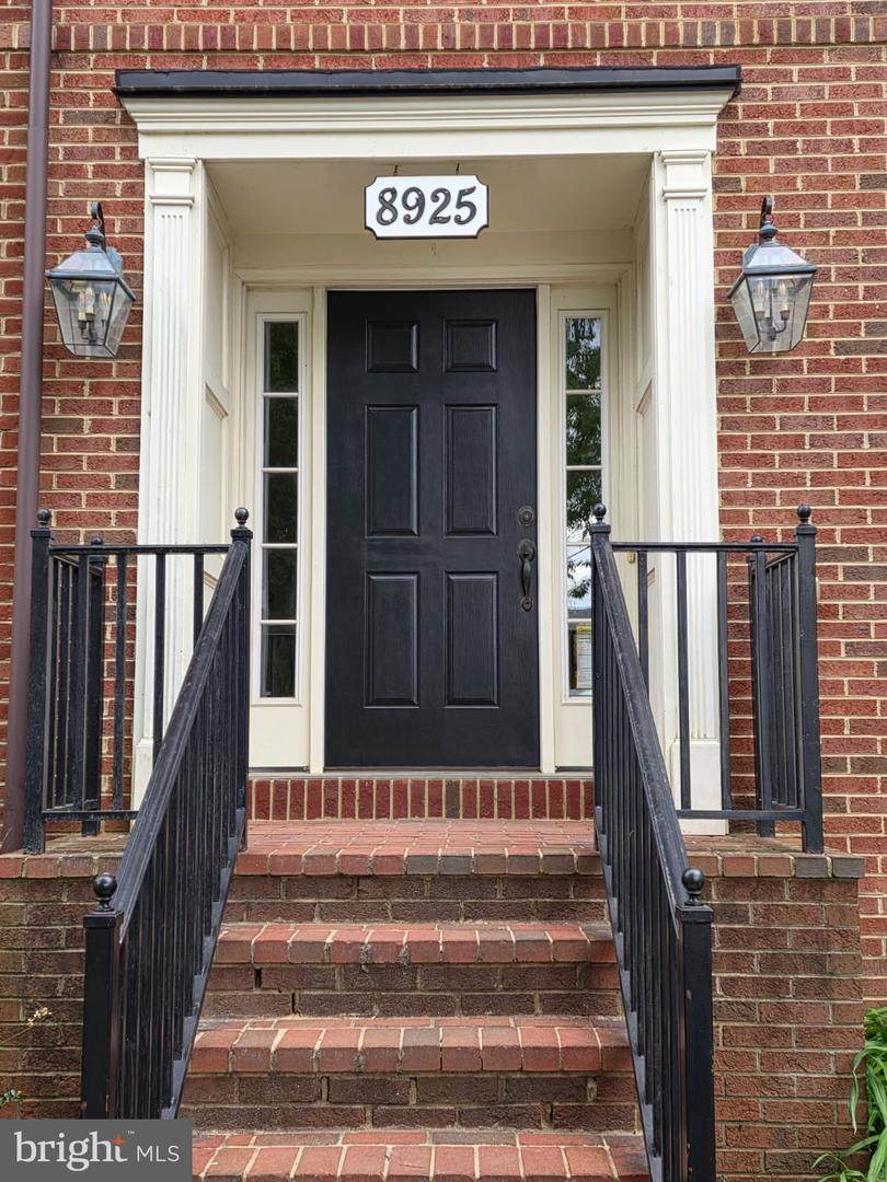 8925 Amelung Street - Photo 1