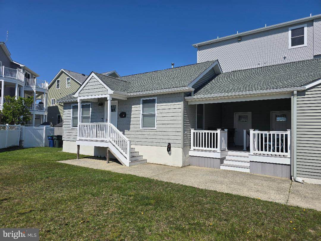 204 10TH STREET - Photo 1