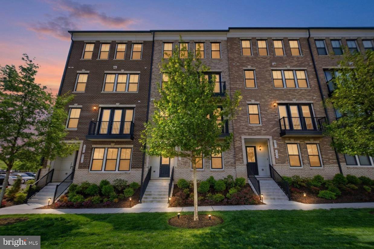 20775 Lamlash Terrace - Photo 1