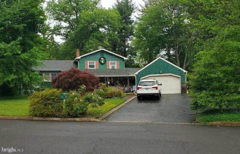 700 Gordon Drive - Photo 1