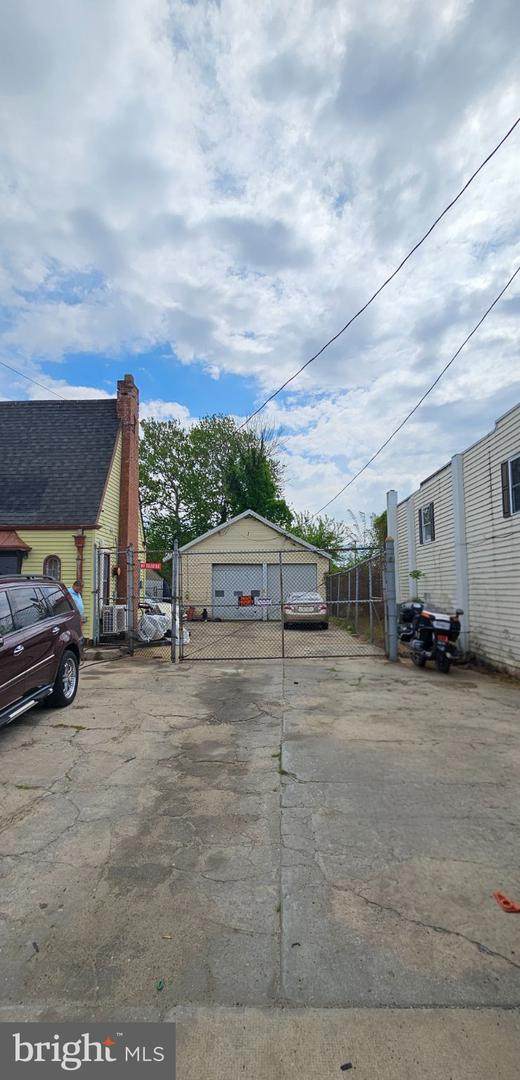 441 North Front Street - Photo 1