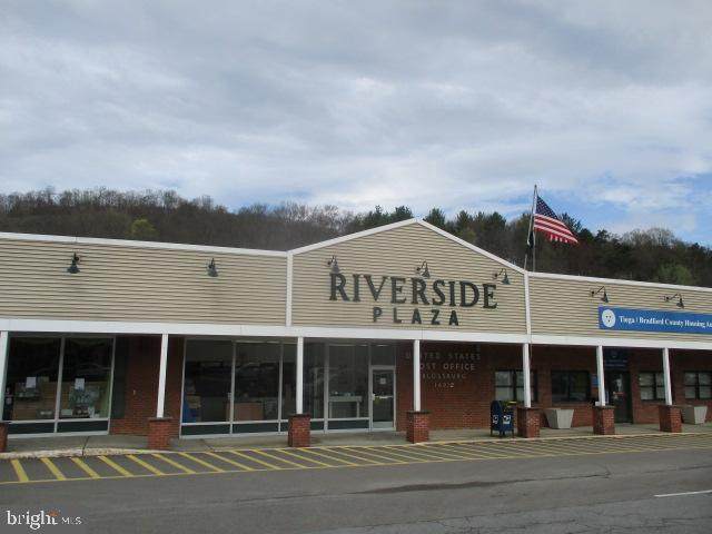 2 Riverside Plaza - Photo 1