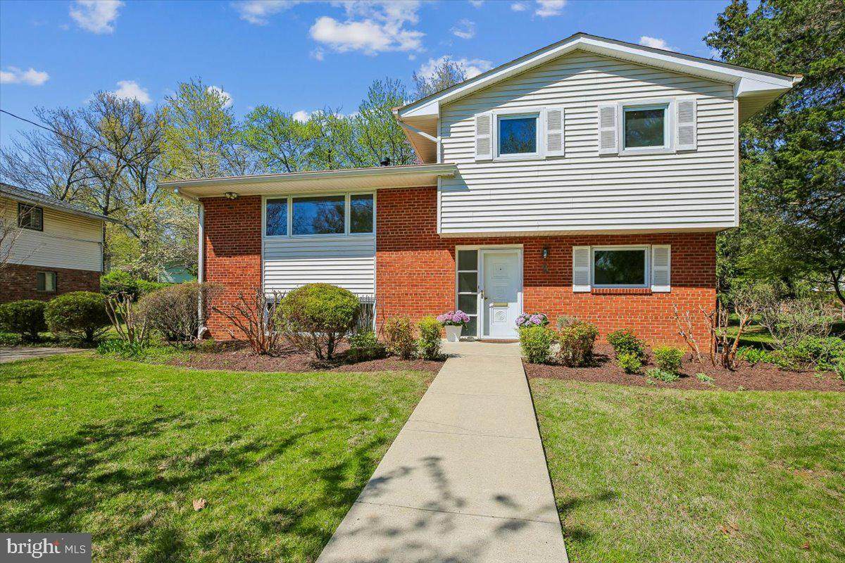 2 Lorre Court - Photo 1