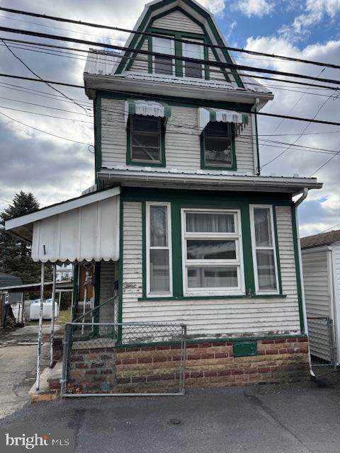 1115 Oak Street - Photo 1