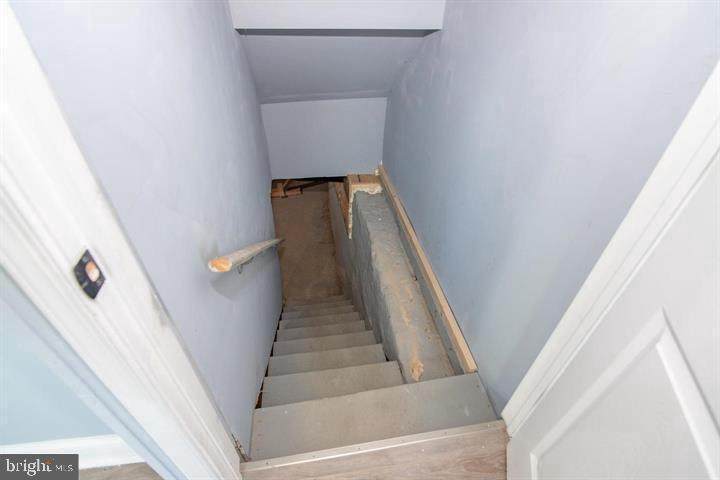 https://bt-photos.global.ssl.fastly.net/brightmls/orig_boomver_1_804900155526-2.jpg