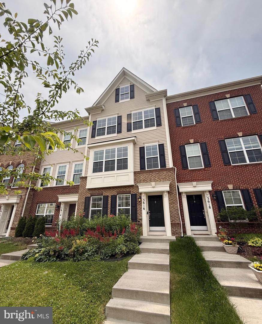 3616 Summer House Street - Photo 1