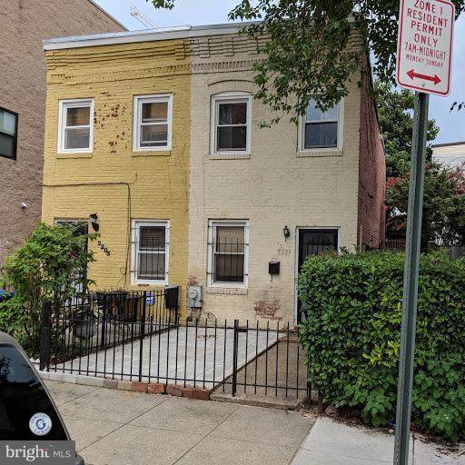 2203 10TH Street - Photo 1