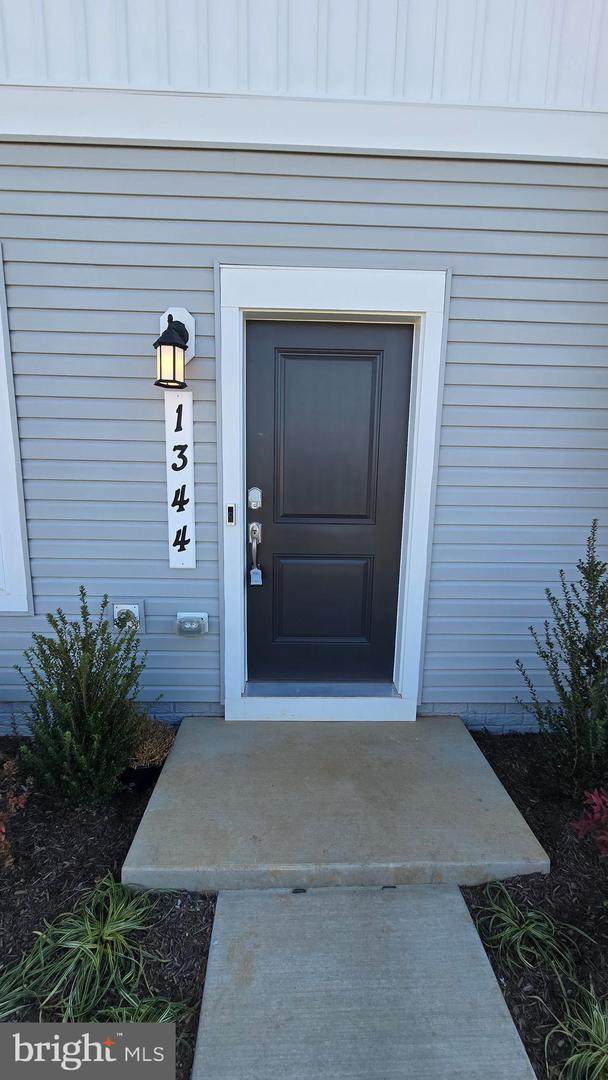 1344 Red Clover Ln - Photo 1