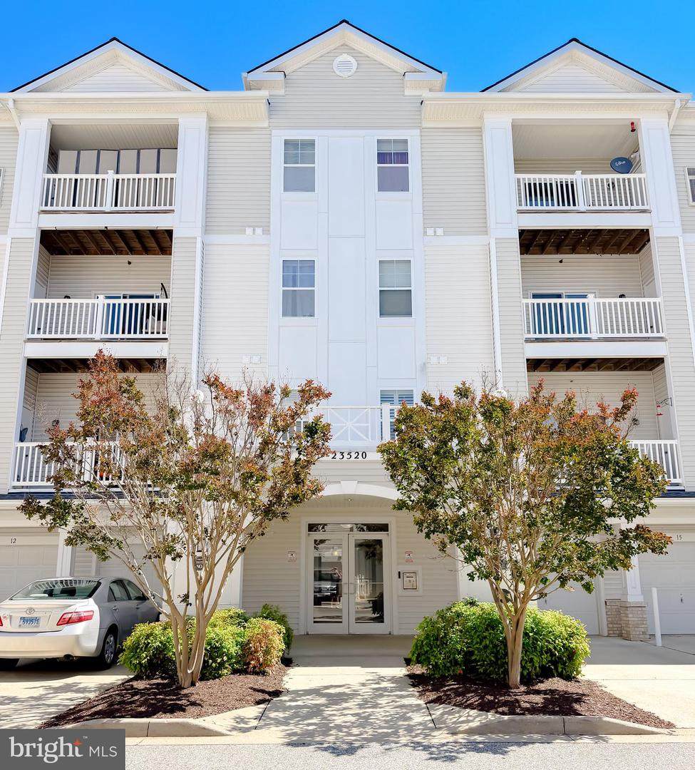 23520 F D R Boulevard - Photo 1