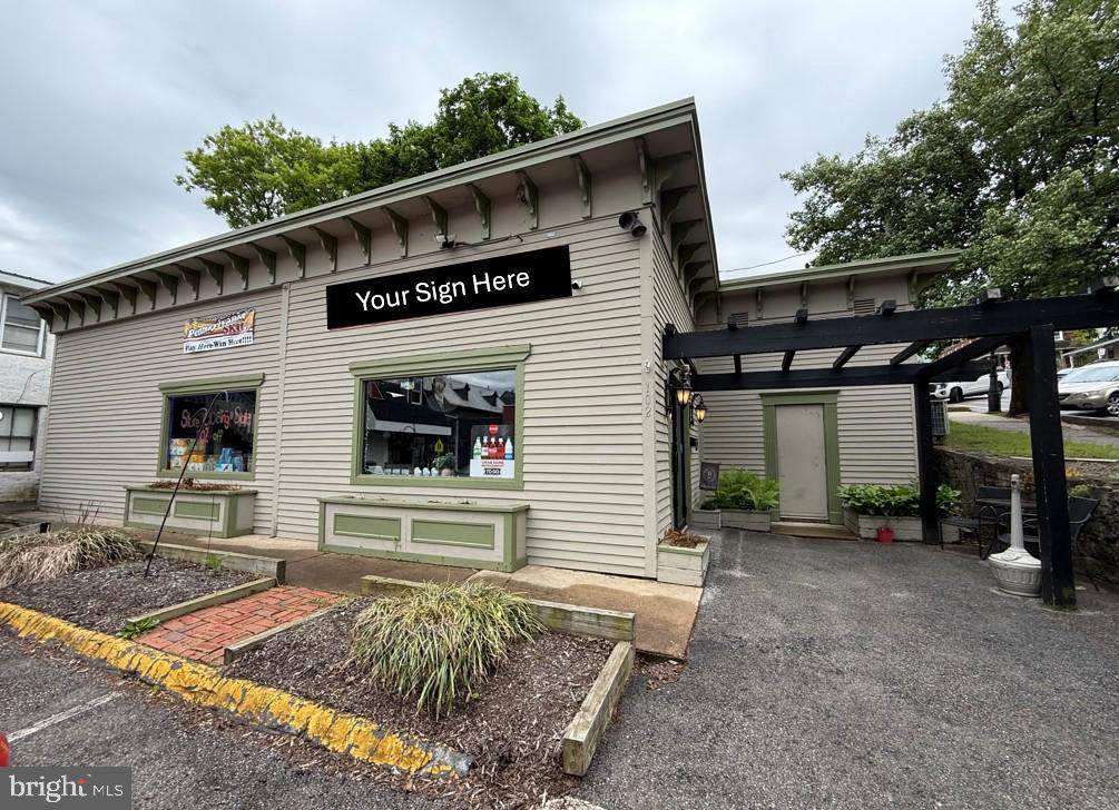 102 Bishop Street - Photo 1
