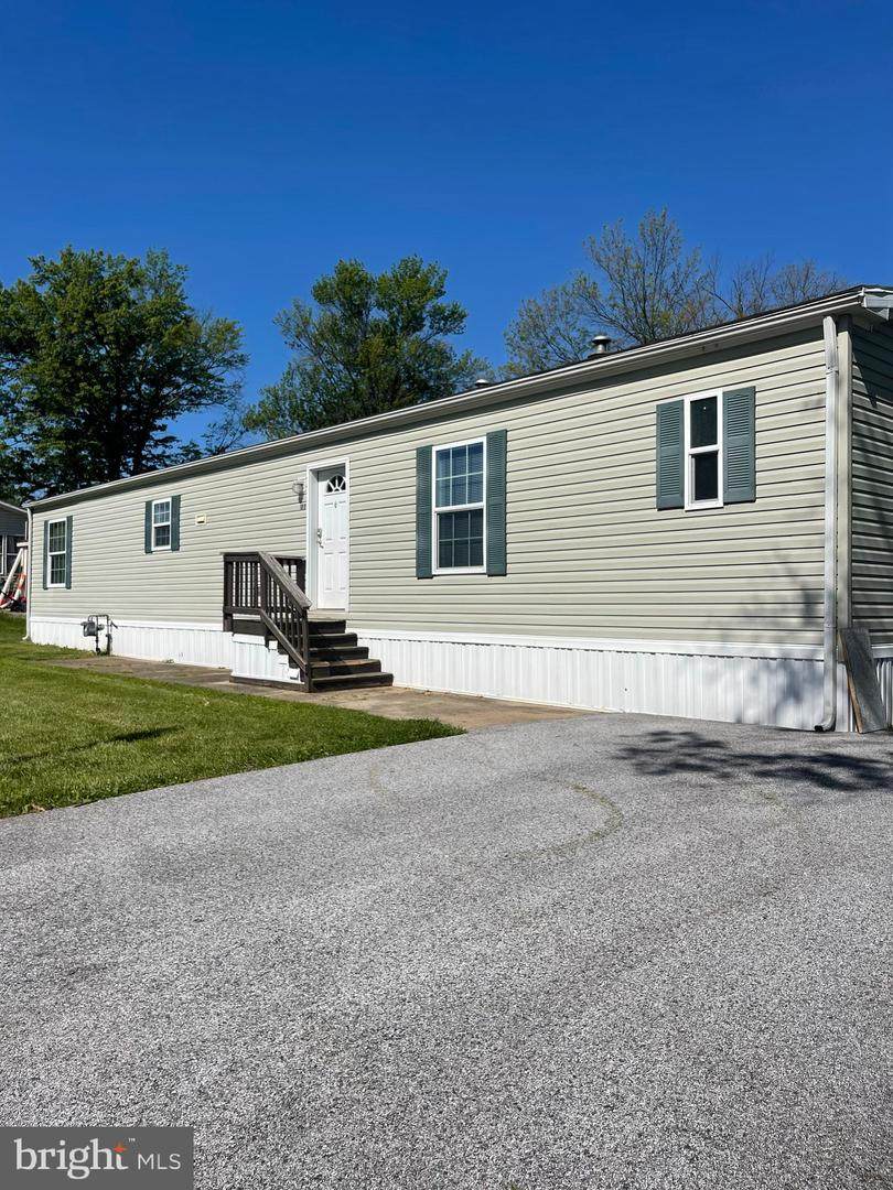 177 Omaha Avenue - Photo 1