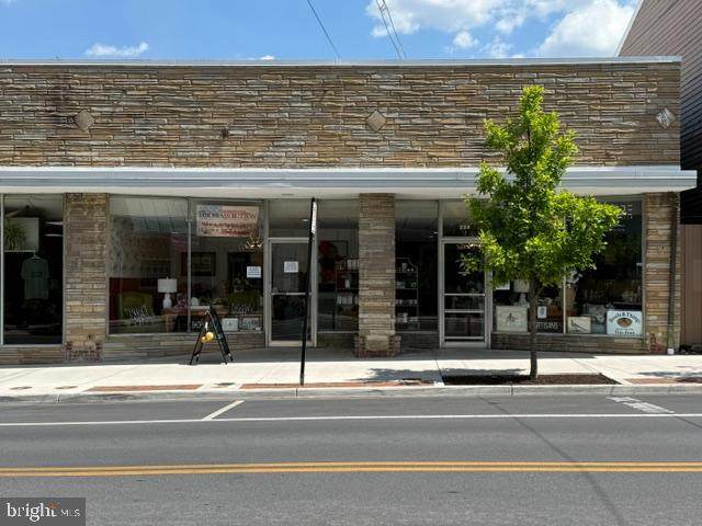224 Loudoun Street - Photo 1
