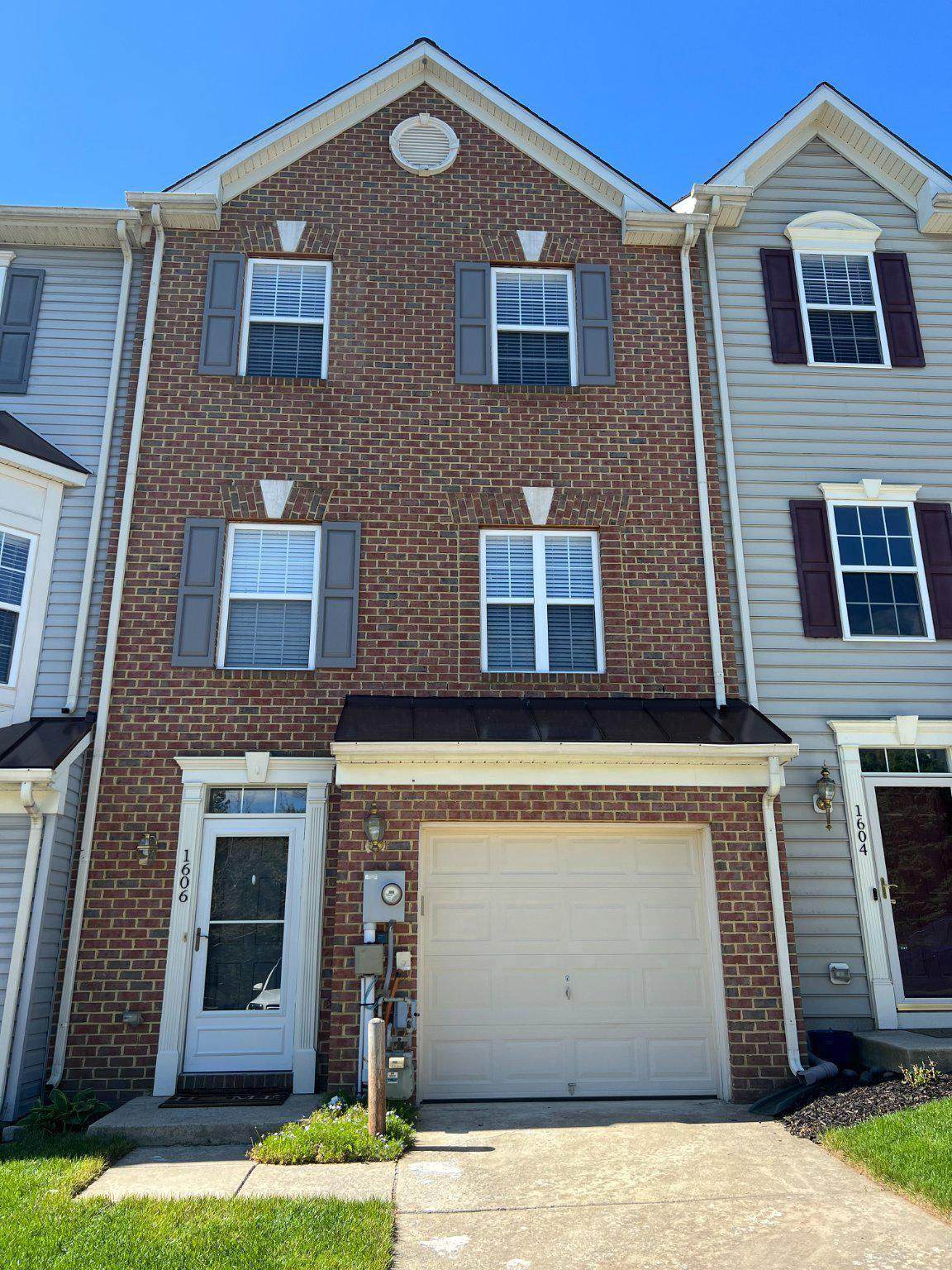 1606 Trestle Street - Photo 1