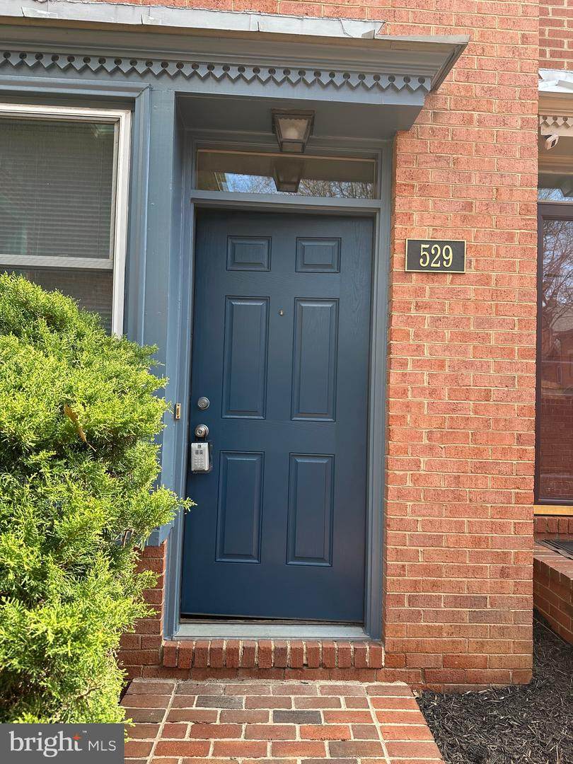 529 Colecroft Court - Photo 1