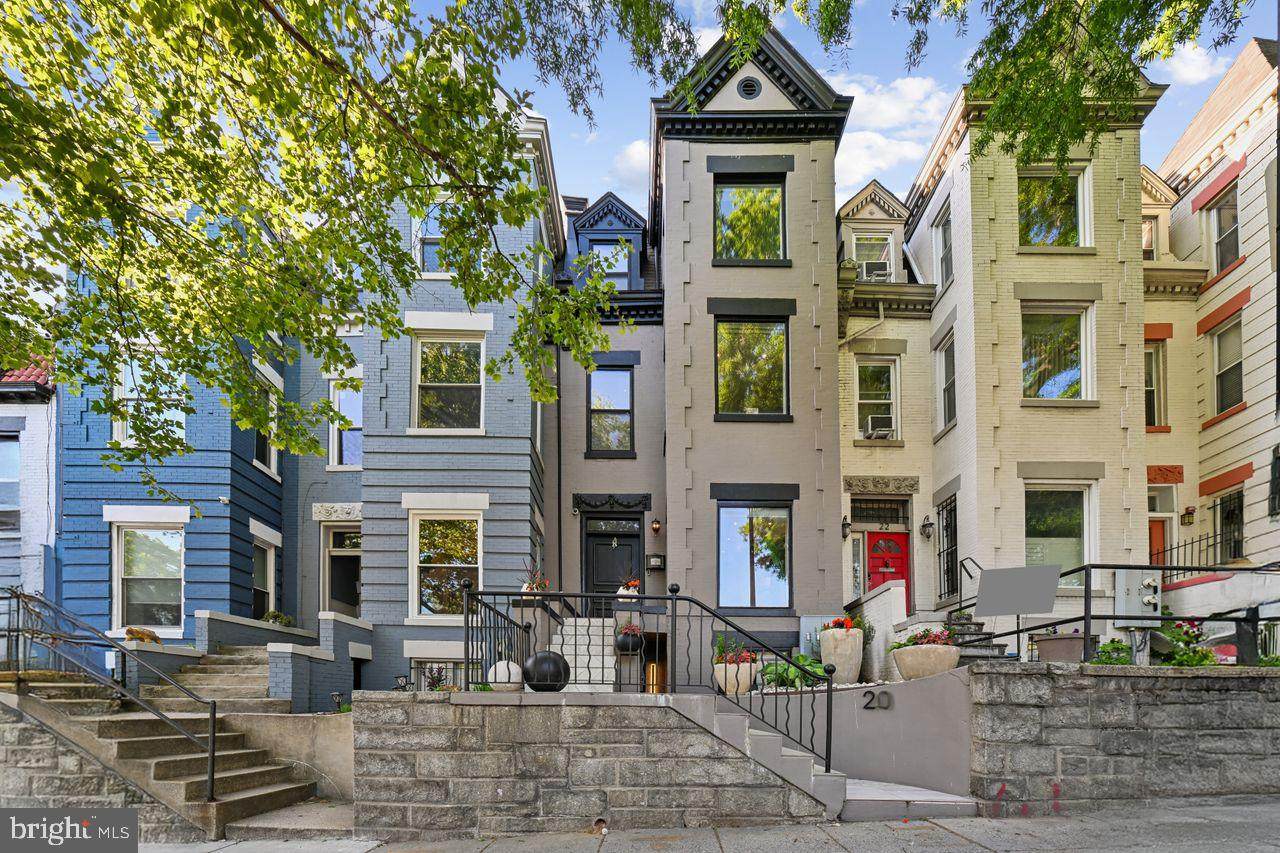 20 Rhode Island Avenue - Photo 1