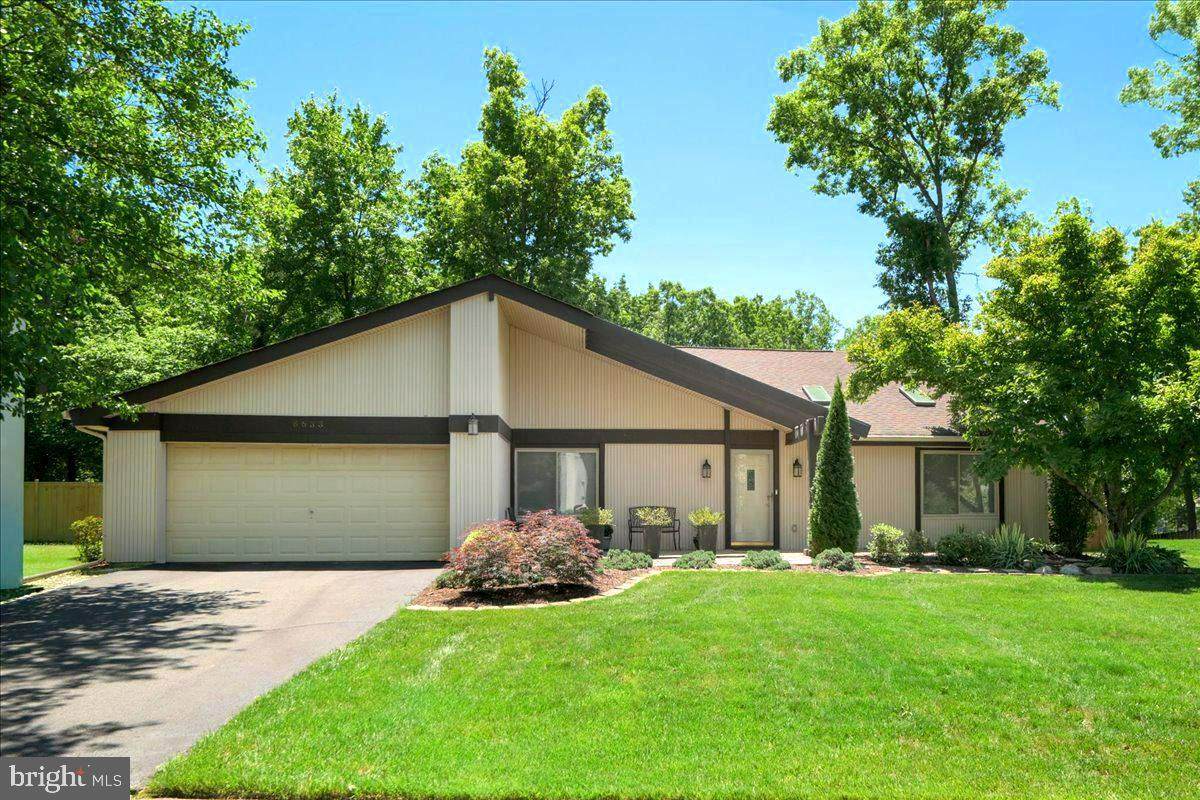 8633 Reseca Lane - Photo 1
