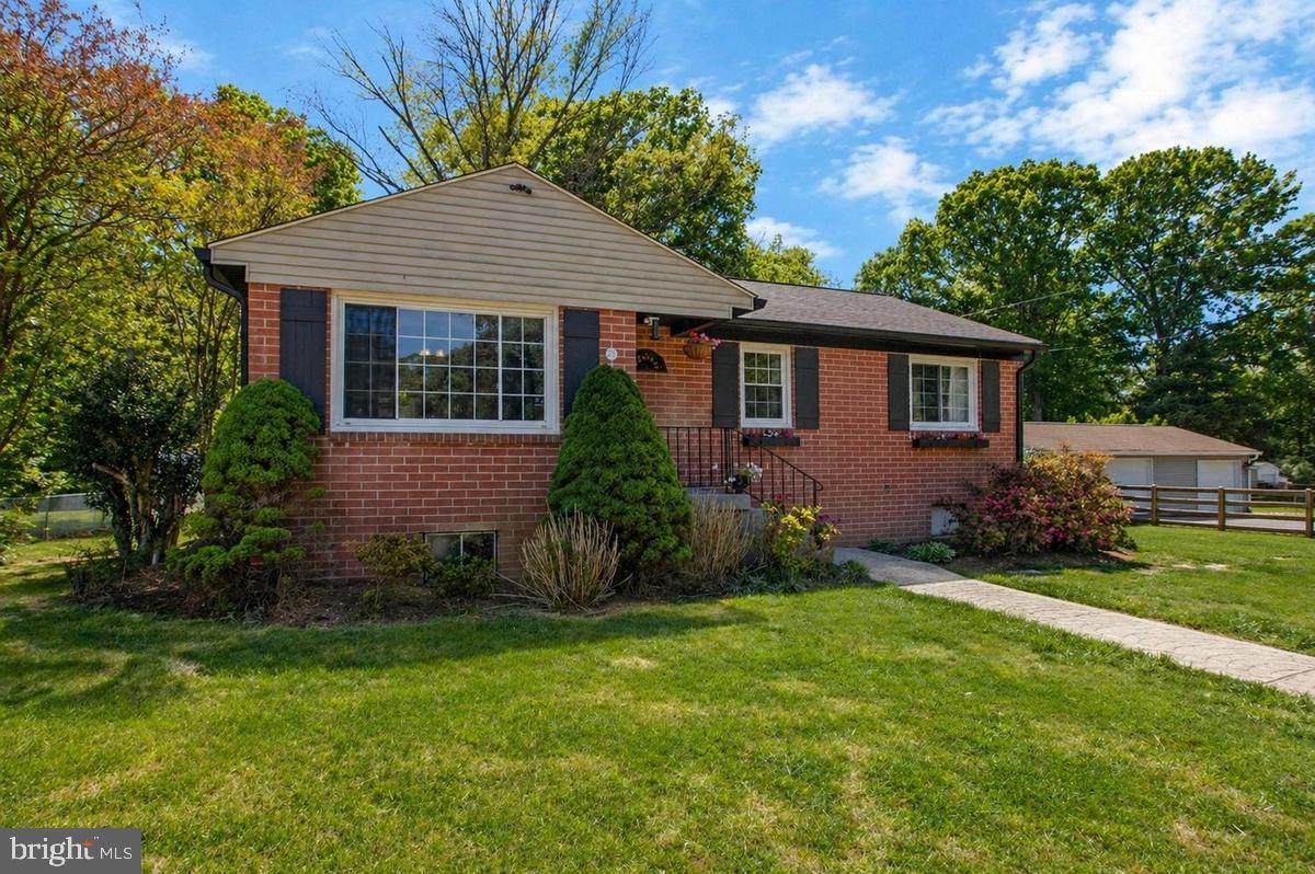 24 Robshire Manor Road - Photo 1