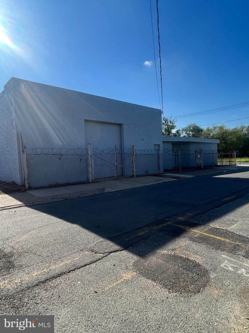 2322 7TH Street - Photo 1